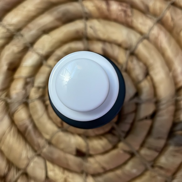 Neutrogena - Picture 6 of 7